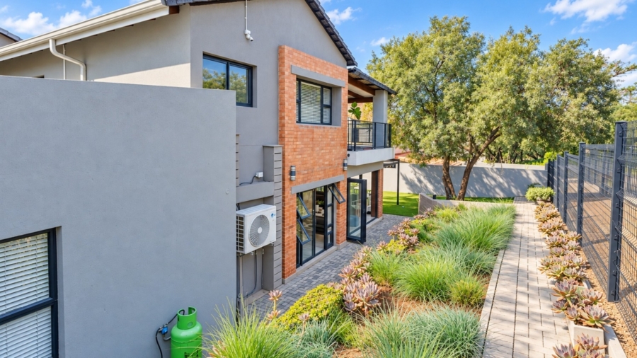4 Bedroom Property for Sale in Magalies Golf Estate North West